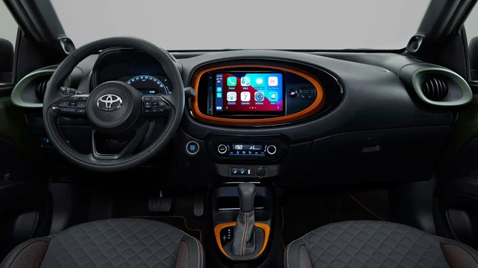 aygo interni